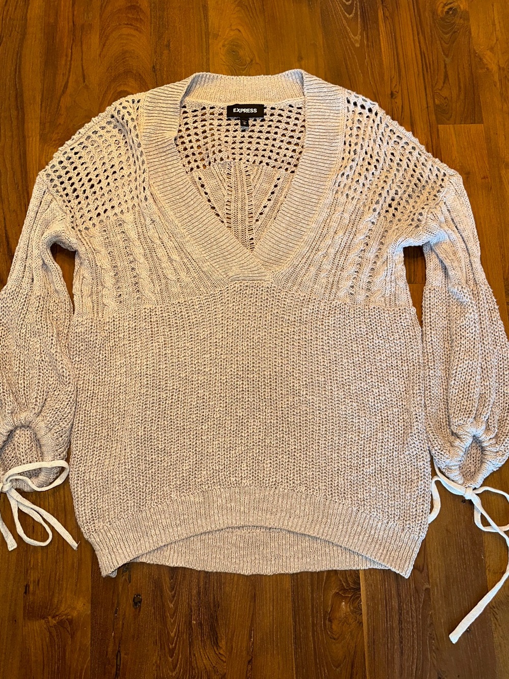 Express Women's Tan Open-Knit V-Neck Sweater Size Medium.